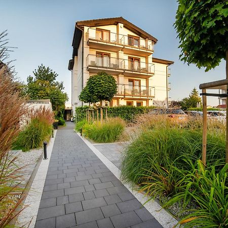 Apartamenty I Pokoje Goscinne Relax 야스타르니아 외부 사진