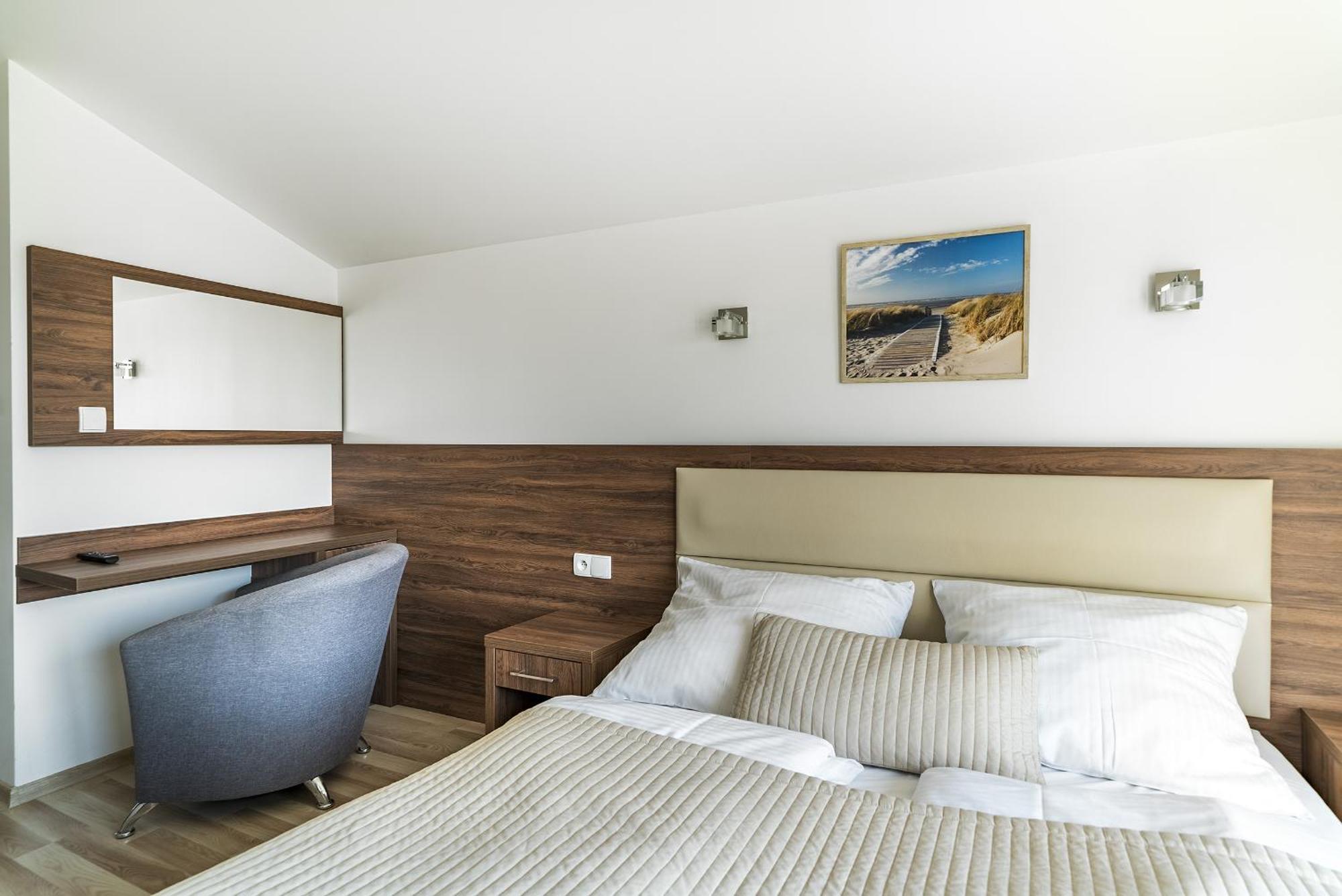 Apartamenty I Pokoje Goscinne Relax 야스타르니아 외부 사진