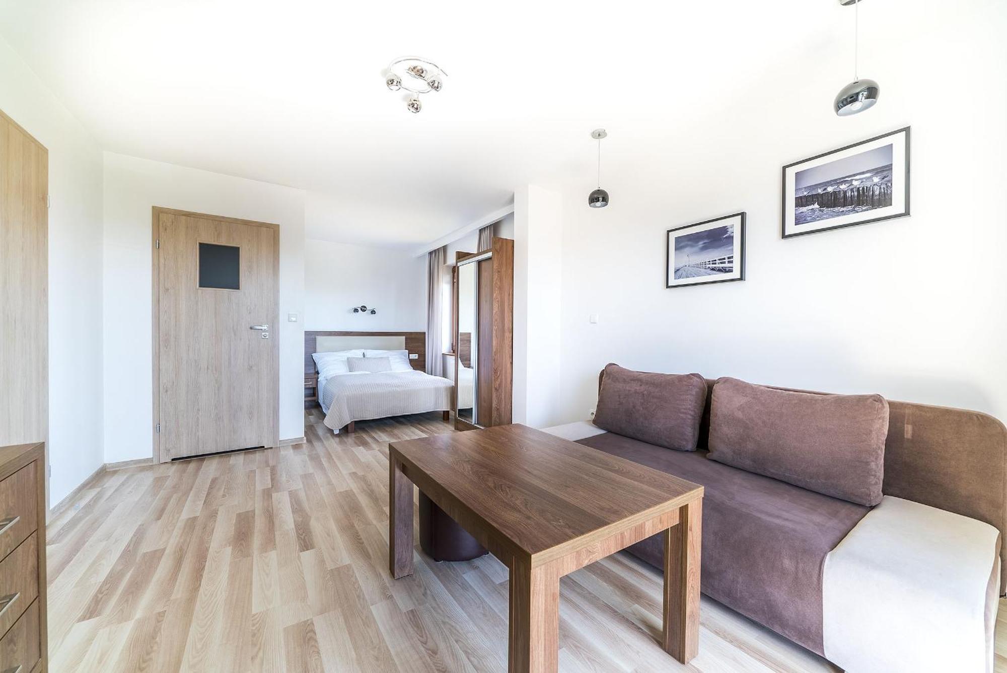 Apartamenty I Pokoje Goscinne Relax 야스타르니아 객실 사진