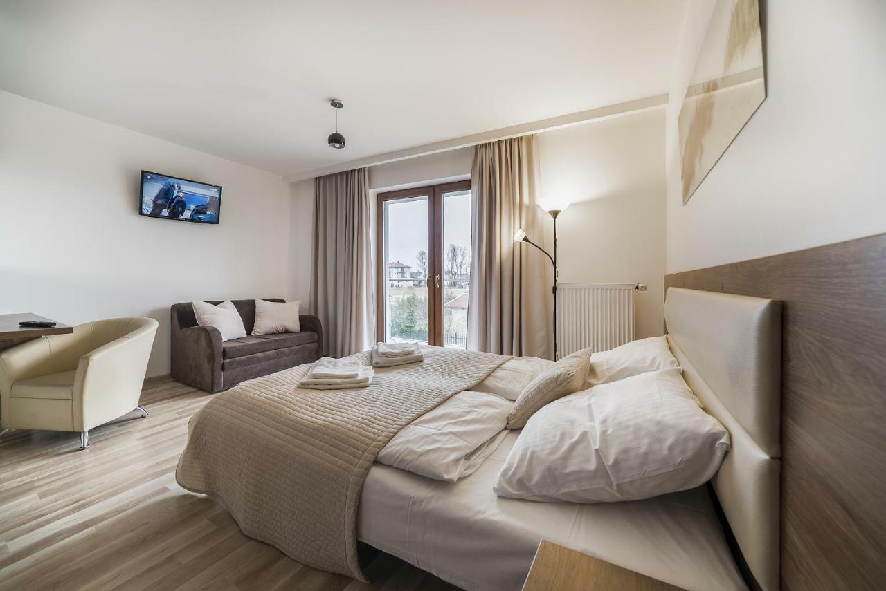 Apartamenty I Pokoje Goscinne Relax 야스타르니아 외부 사진